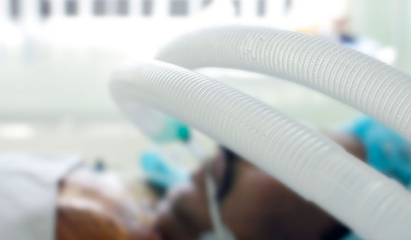 Cómo realizar una cricotirotomía y traqueostomía