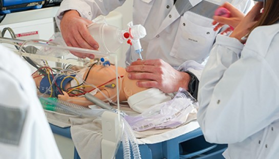 EVALUACIÓN Y MANEJO AVANZADO DEL PACIENTE PEDIÁTRICO Y NEONATAL EN EMERGENCIAS