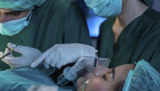 CUIDADOS DE ENFERMERÍA EN EMERGENCIAS CARDIOVASCULARES