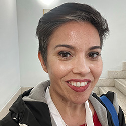 Dña. ALICIA NEGRÓN FRAGA
